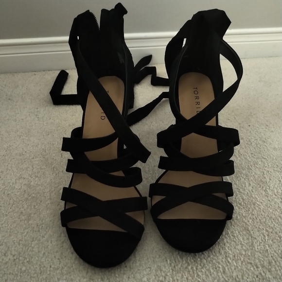 NWT Torrid Strappy Lace Up Heel - Picture 4 of 10